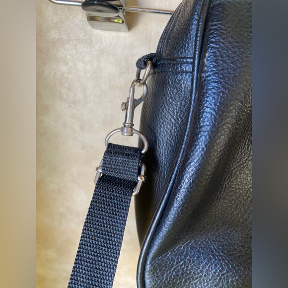 Y2K 90s Looney Tunes Tweety Bird Embroidered Faux Leather Backpack Crossbody VTG - Picture 3 of 7